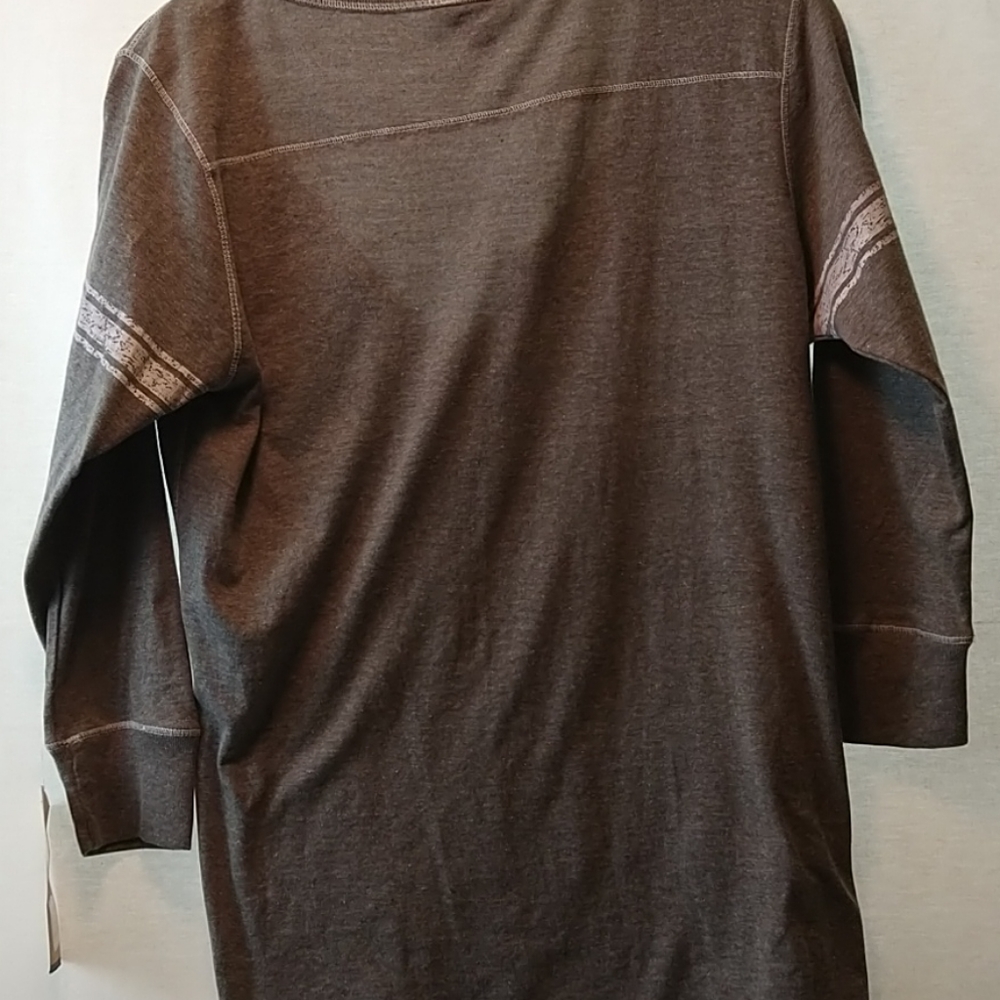 Shirt - Picture 6 of 8